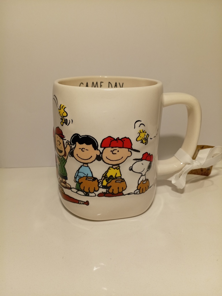 TAZA SNOOPY & AMIGOS GAME DAY