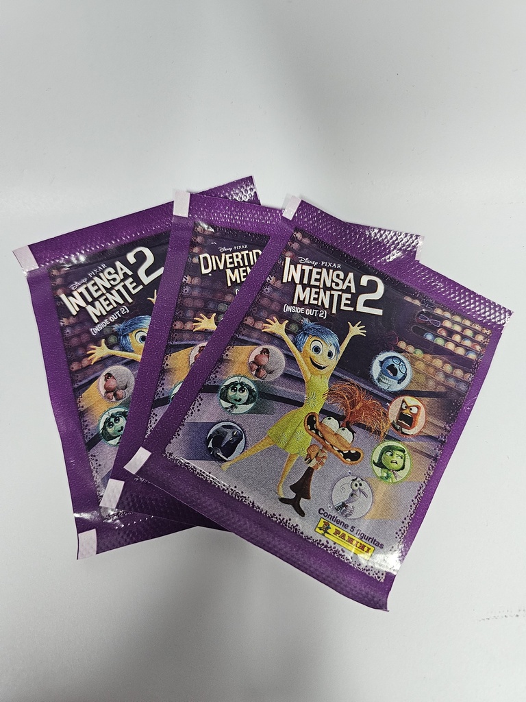 SOBRES PANINI DE STICKERS INTENSAMENTE 2 