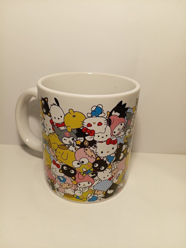 TAZA SANRIO FONDO BLANCO