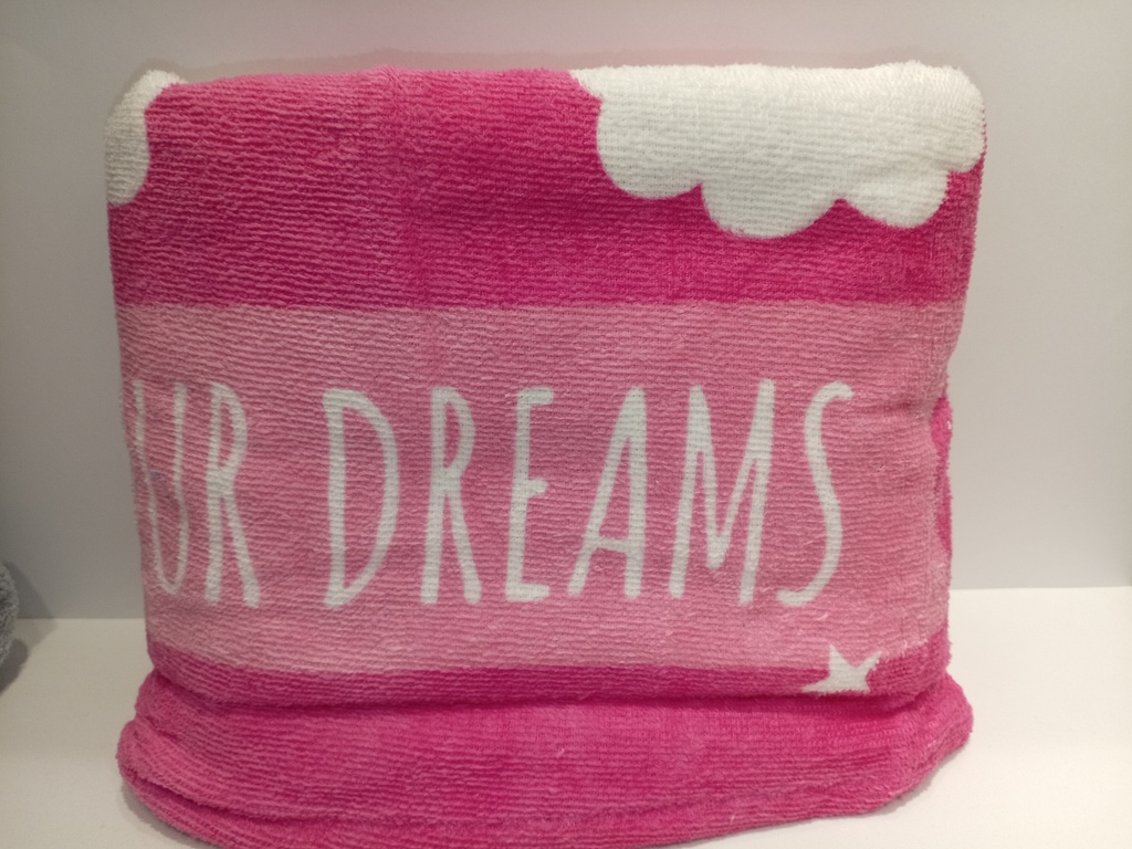 TOALLA DE BAÑO ROSADA UNICORNIOS