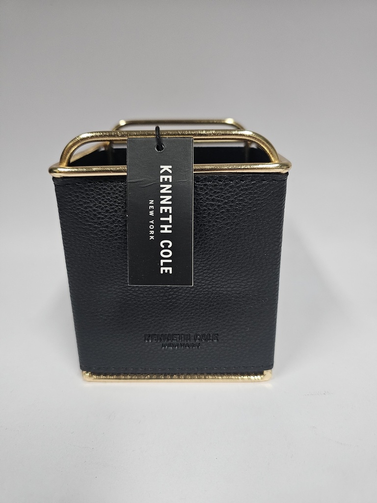 PORTALAPICES KENNETH COLE DE CUERO NEGRO