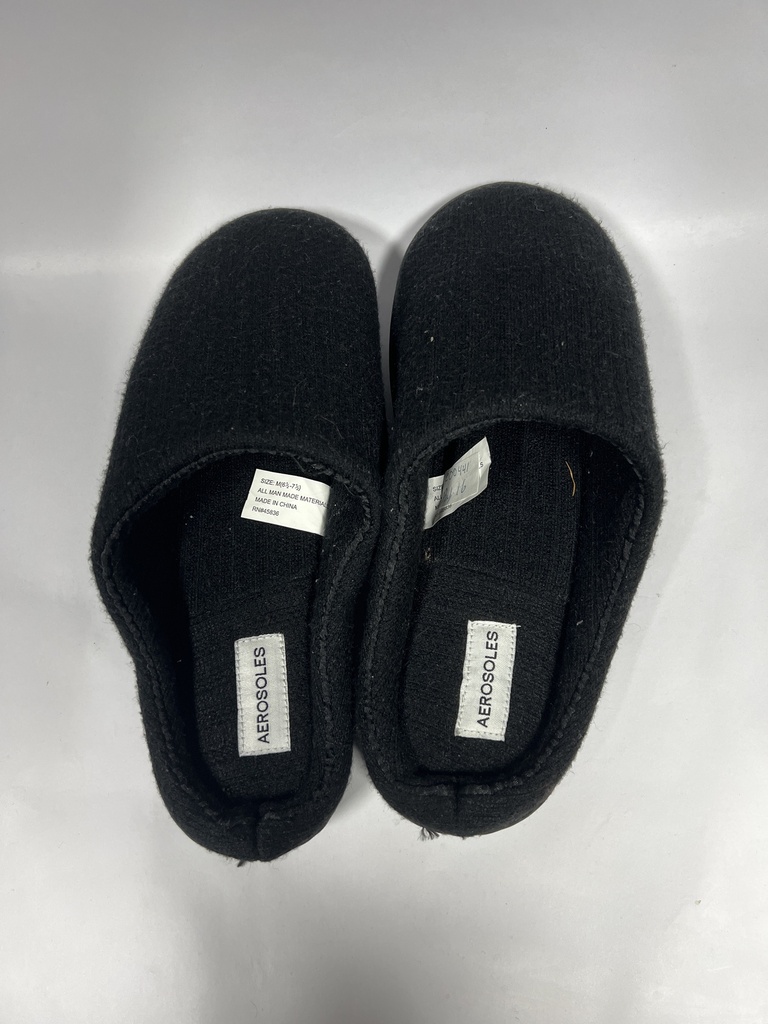 PANTUFLAS NEGRAS AEROSOLES M (6 1/2-7 1/2)