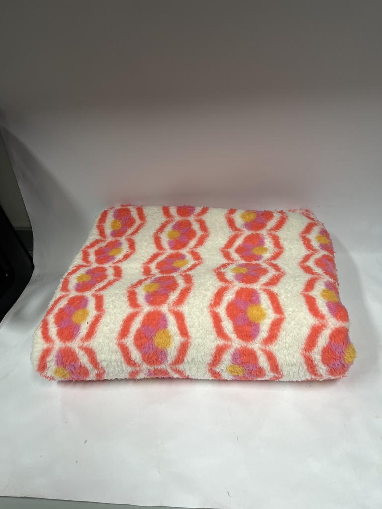 COBIJA FLORES FONDO BLANCO