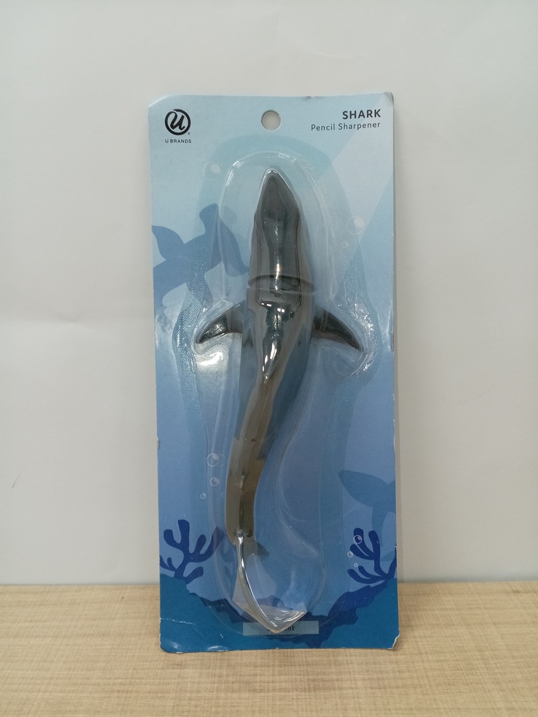 SACAPUNTAS EN FORMA DE TIBURON