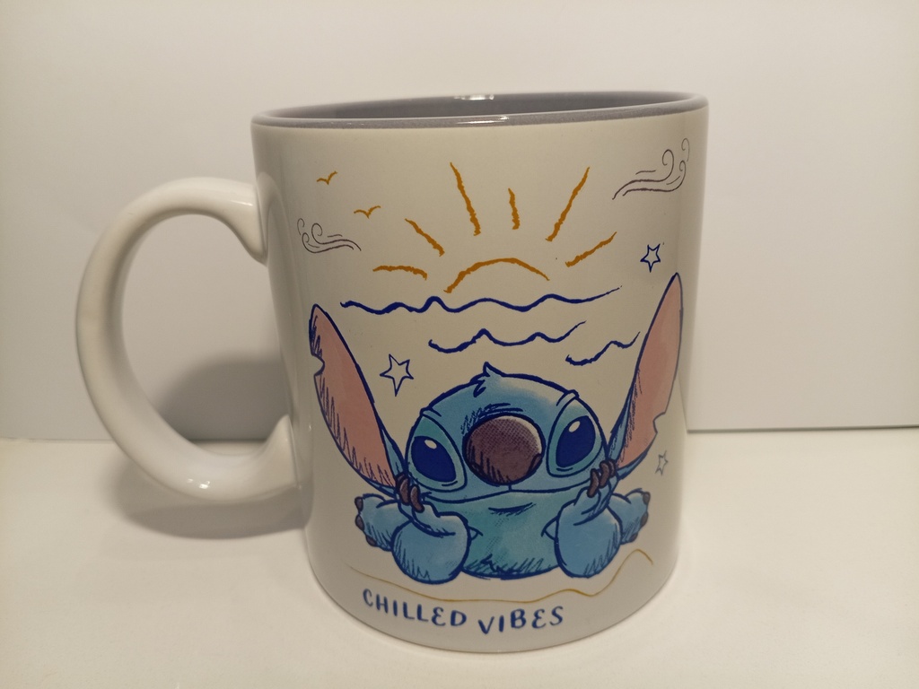 TAZA STITCH CHILLED VIBES FONDO BLANCO