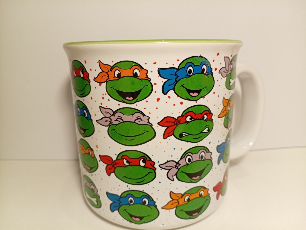 TAZA TORTUGAS NINJA CARAS/FONDO BLANCO