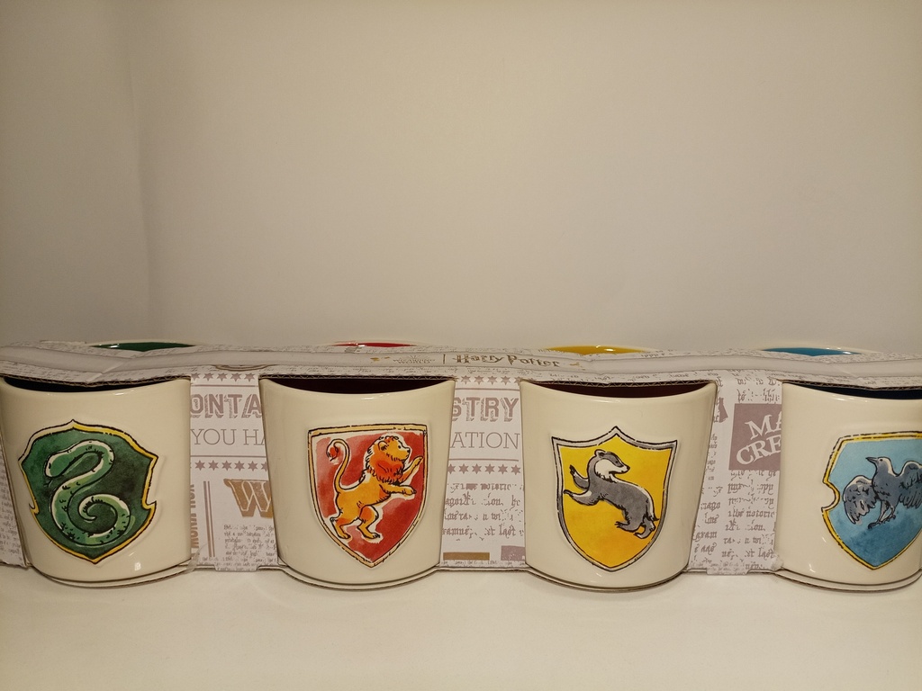 SET DE 4 TAZAS DE HARRY POTTER 