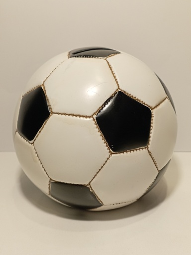 ALCANCIA PELOTA DE FUTBOL