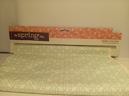 CAMINO DE MESA THE SPRING SHOP FLORES CON FIGURAS VERDES